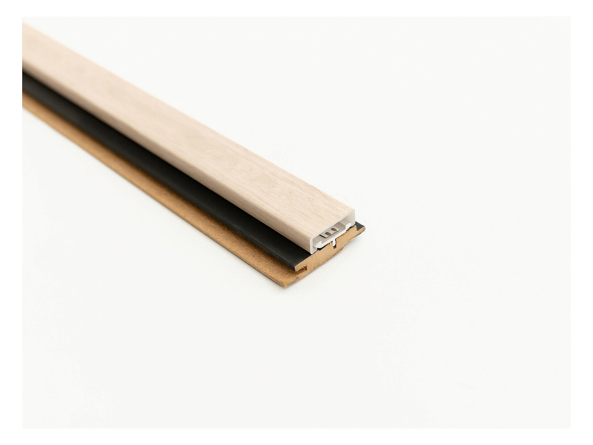 Maestro Latt profil de base 2x5,4x277 cm noir + profil LED PVC vanilla oak